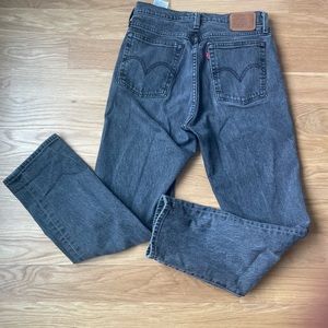 Levi’s wedgie straight jeans size 28
